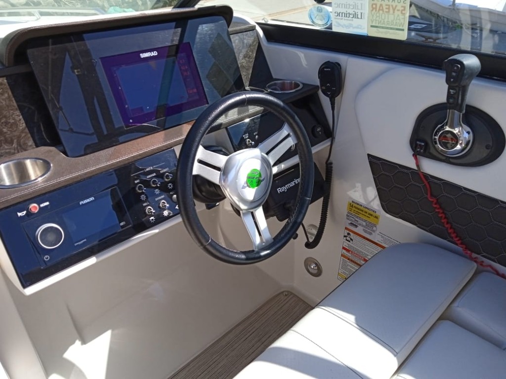 27' Sea Ray Special Offer - Los Cabos Yacht Charters