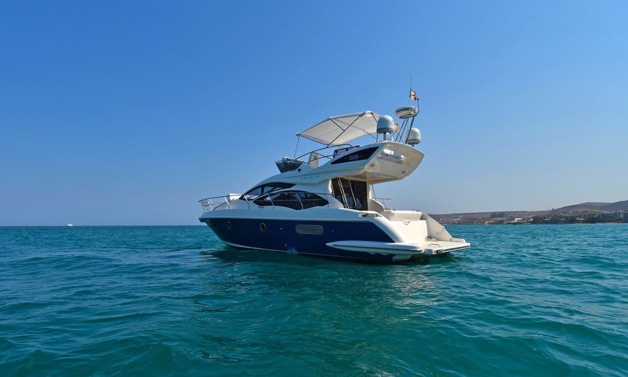 38ft Azimut Blue